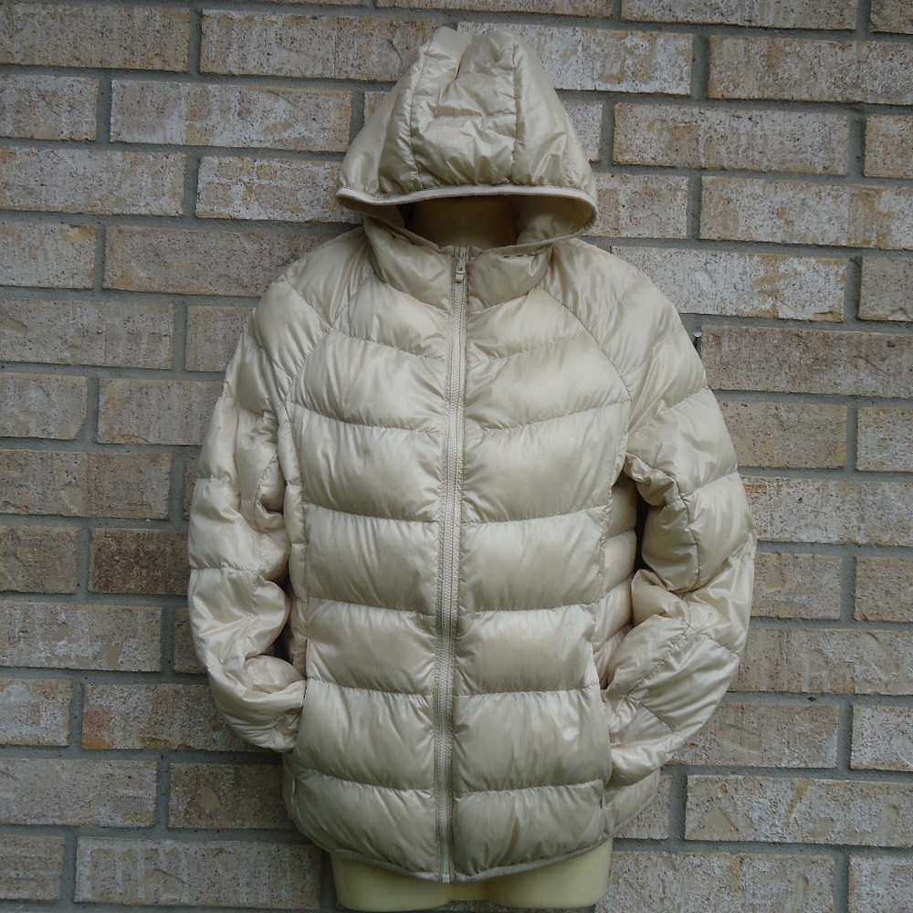 Uniqlo Cream Puffer Jacket